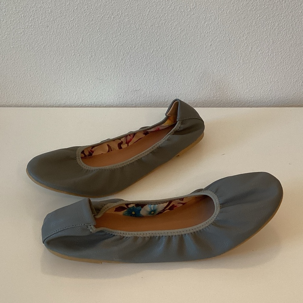 New WB Journee Collection Gray Women's Ballet Flats